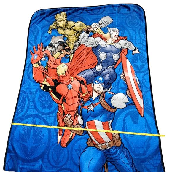 Marvel Avenger Fleece Blanket Iron Man Captain America 63" x 42" - Picture 3 of 7